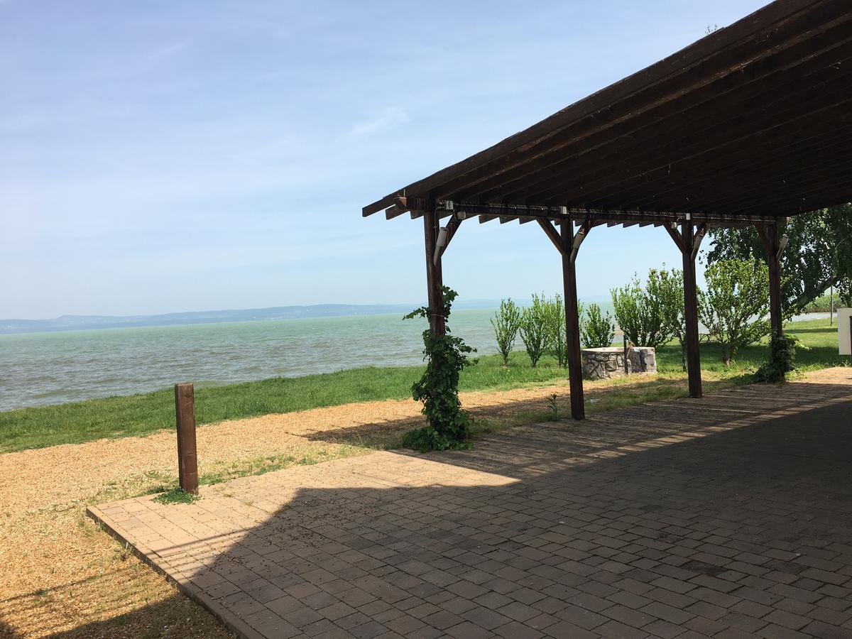Beach Resident Balatonszemes Bagian luar foto