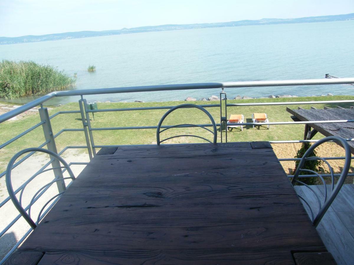 Beach Resident Balatonszemes Bagian luar foto